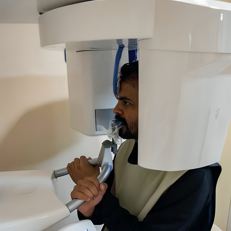 A CBCT scan showing a three-dimensional view of the jaw
